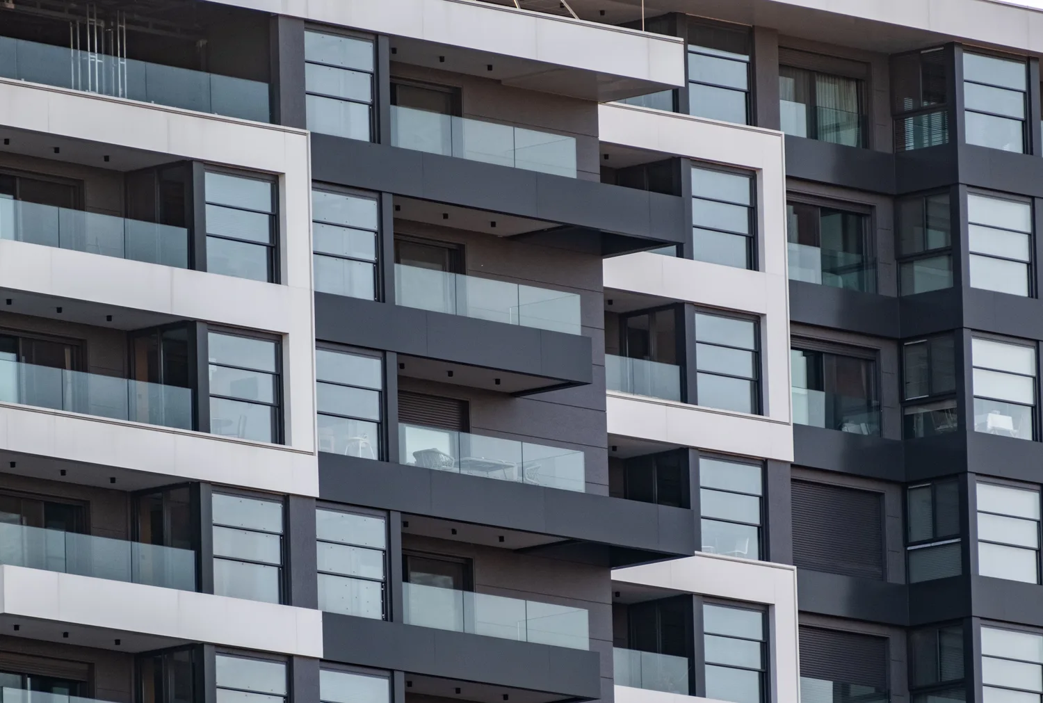 Fassade eines modernen Wohngebäudes